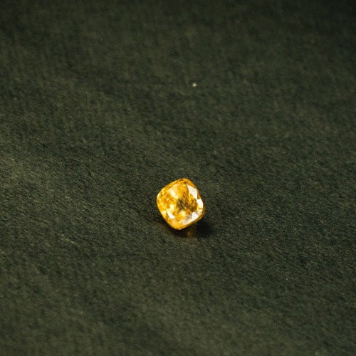 Yellow Sapphire(4.8 Carat) || Pukraj (5.28 Ratti)